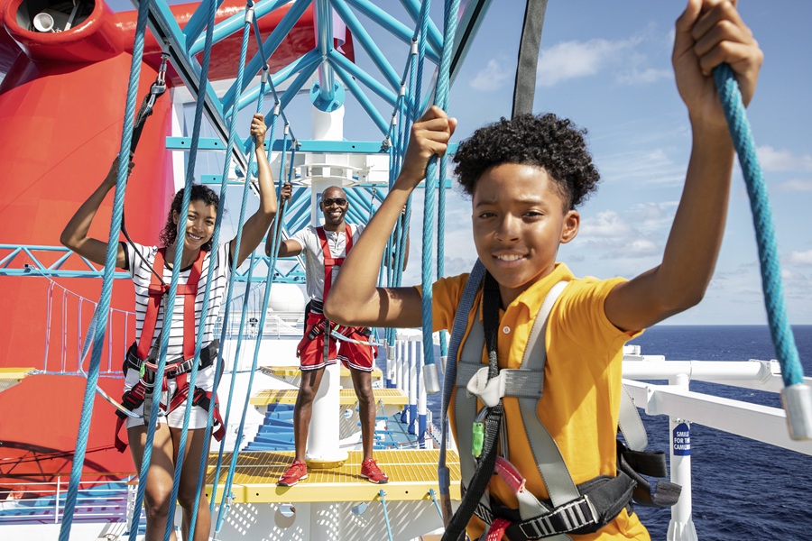 Family on reunion a cruise.