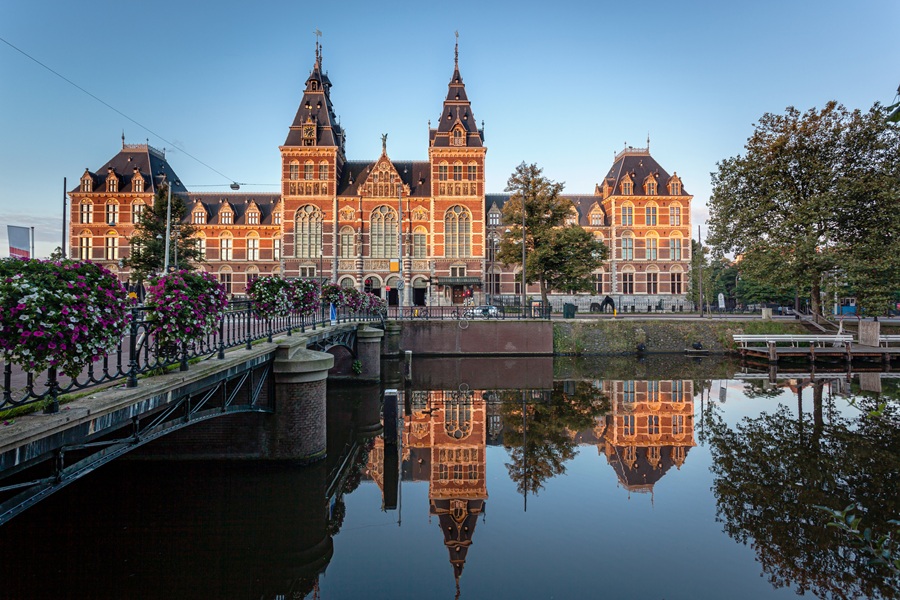 The Rijksmuseum is a Netherlands national museum dedicated to arts and history in Amsterdam.