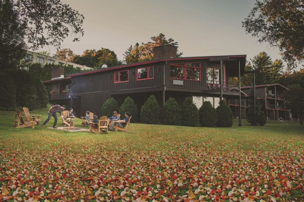 Family at High Peaks Resort (credit High Peaks Resort)