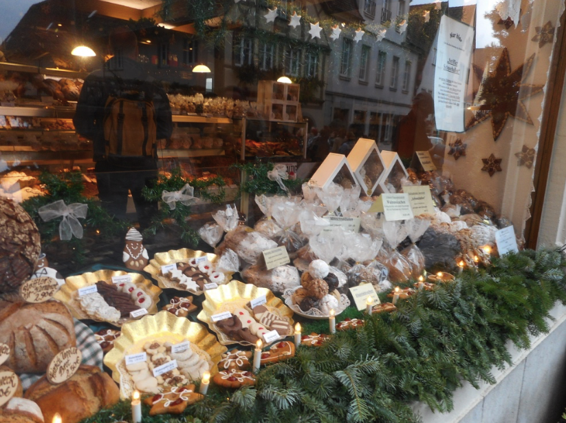 Snowballs in Rothenburg