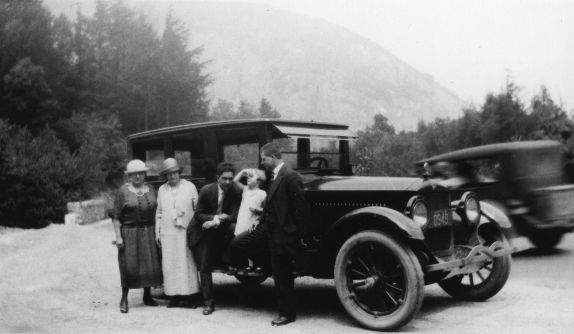 1925  First Tauck tour