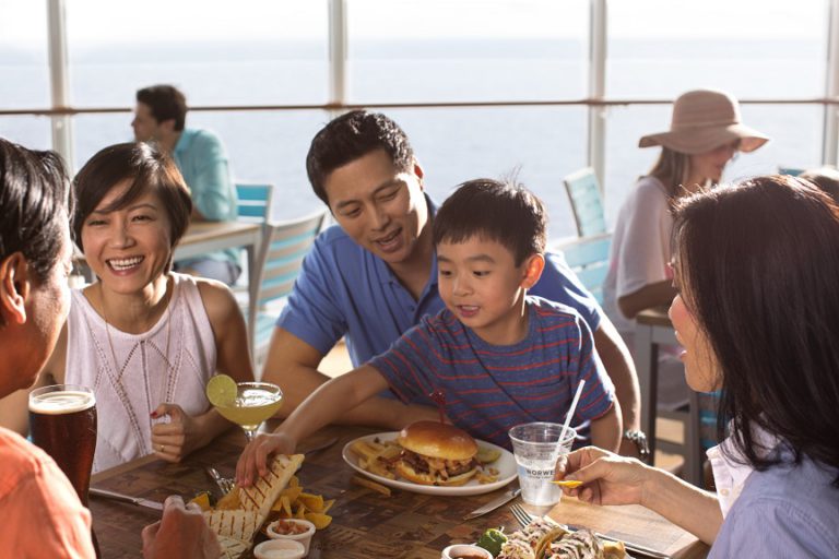 Five ways to make food a fun part of your 2017 vacation