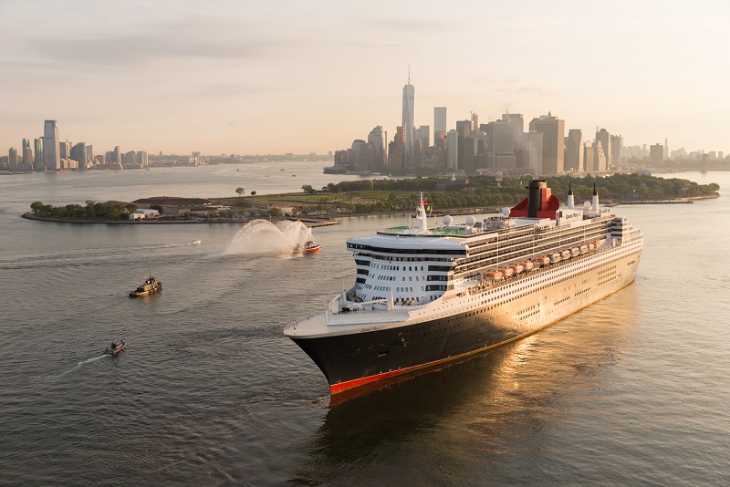 Queen Mary 2 arriving in New York City