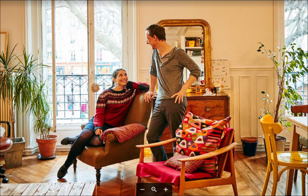 An apartment in Paris helped by your Airbnb $$$