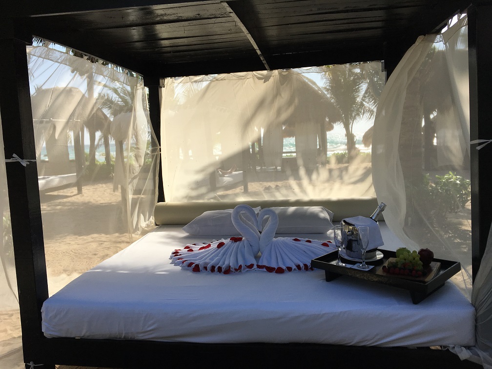 Beach cabana at Azul The Fives