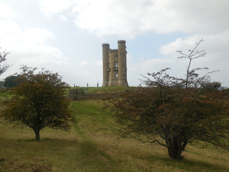 Broadway Tower seen from the Cotswolds Way