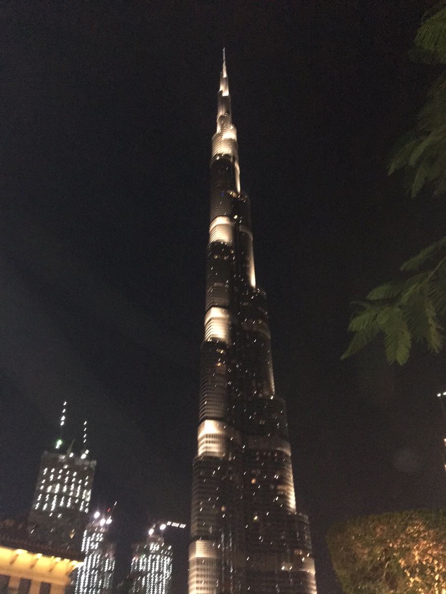 Burg Khalifa at night