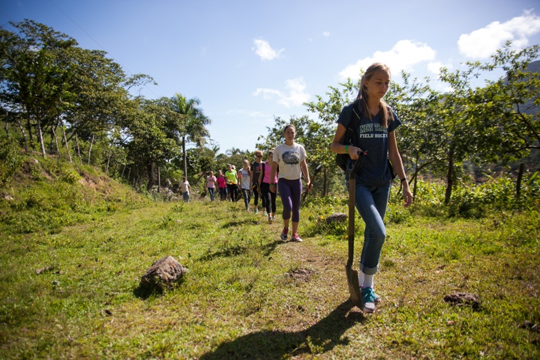 A day of field work for Rustic Pathways group in Dominican Republic