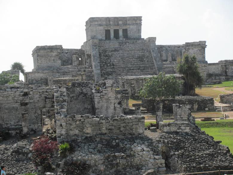 Exploring the history of the Mayas