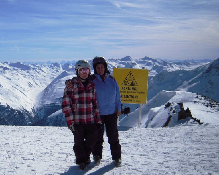 We ski through a tunnel from Jiefenbach to Rettenbach