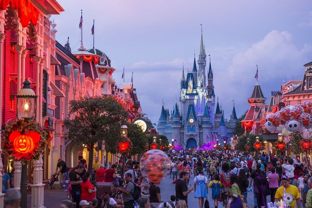 MickeyÕs Not-So-Scary Halloween Party Transforms Magic Kingdom After Dark