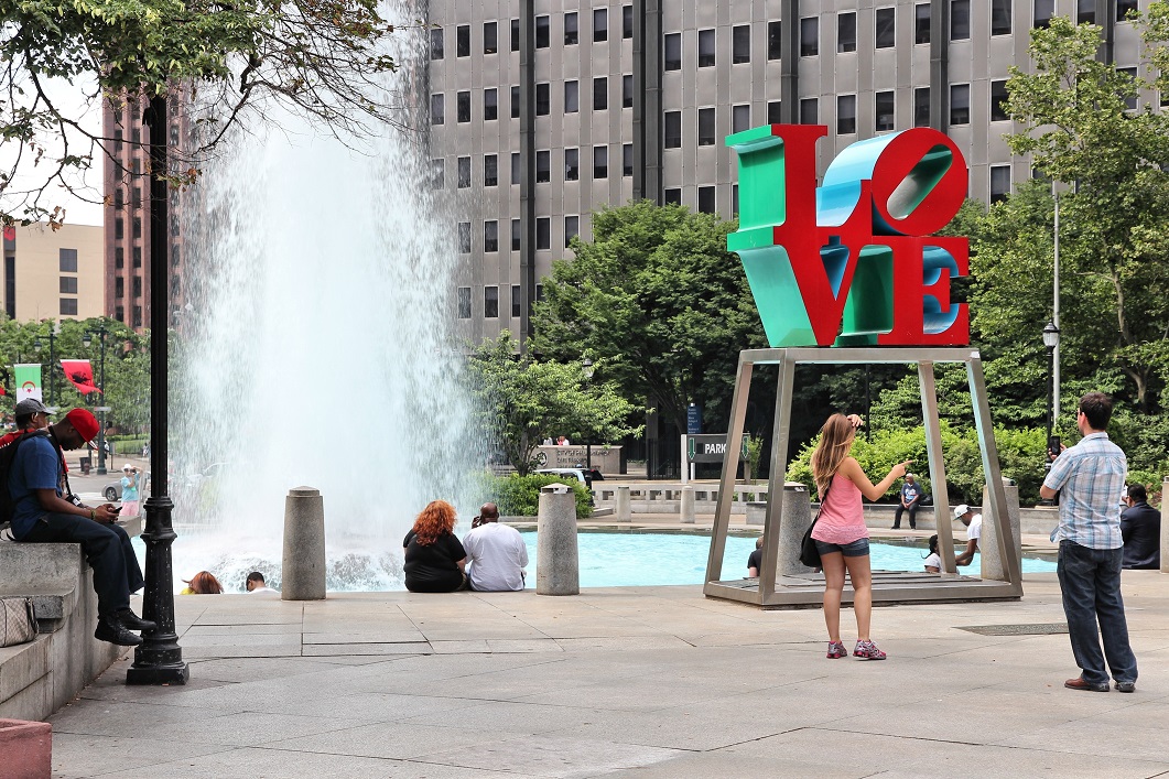 Philadelphia Love sculpture