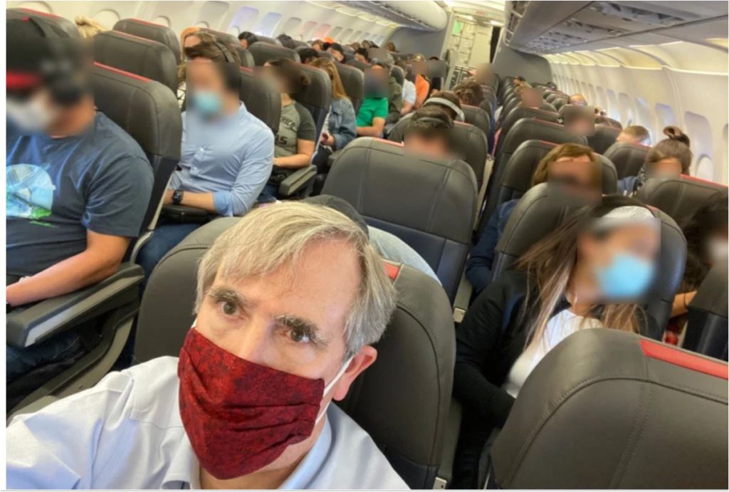 Photo tweeted by U.S. Senator Jeff Merkley on recent flight