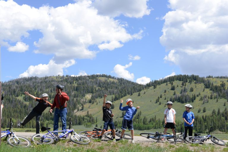 Six ideas to jumpstart a multigenerational family summer trip