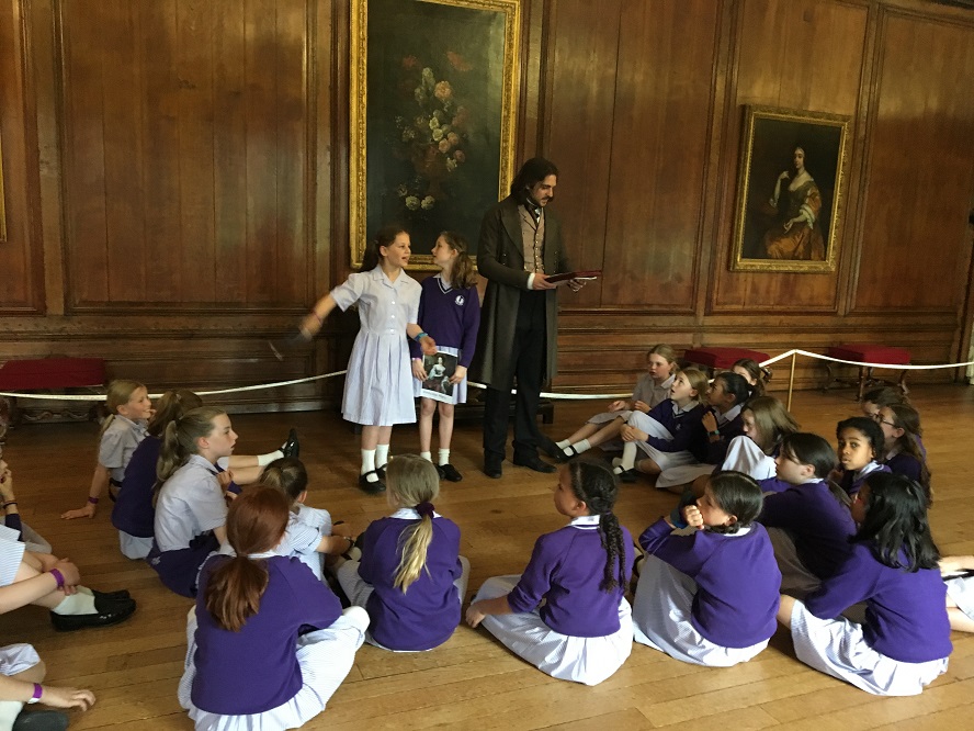 Schoolkids touring Kensington Palace