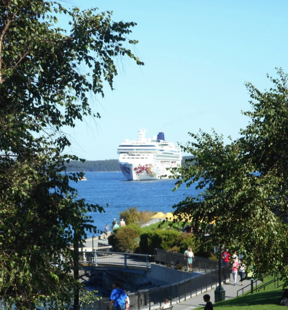 Norwegian Gem anchored off Bar Harbor ME