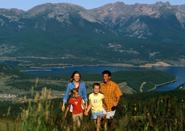 RECESSION-PROOFING YOUR SUMMER VACATION