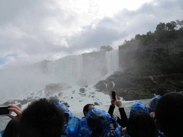 Exploring Niagara Falls — at the water and beyond