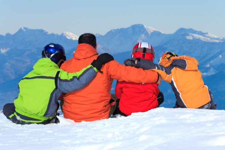 How to introduce your kids to skiing