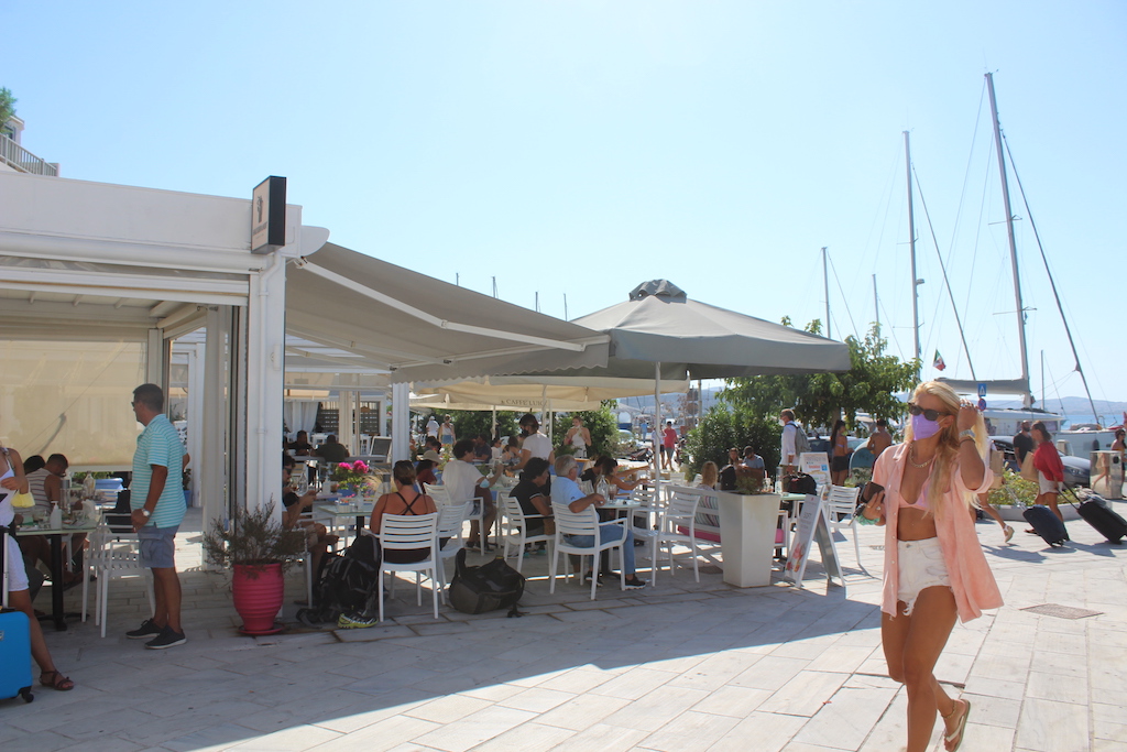 Street scene on Milos