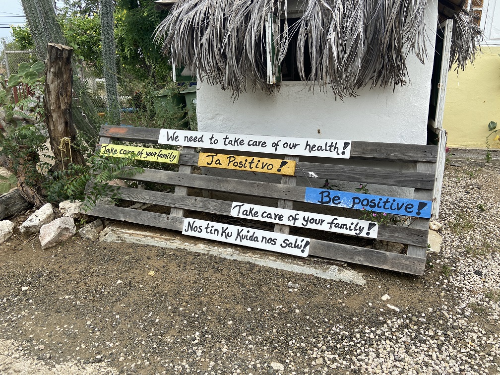 Positive thinking at Dinah's garden on Curacao
