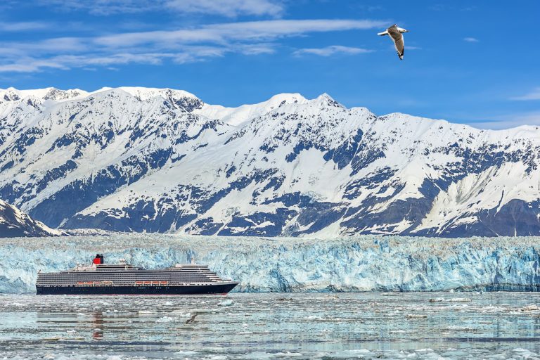 Cuonard's Queen Elizabeth at Hubbard Glacier, Alaska