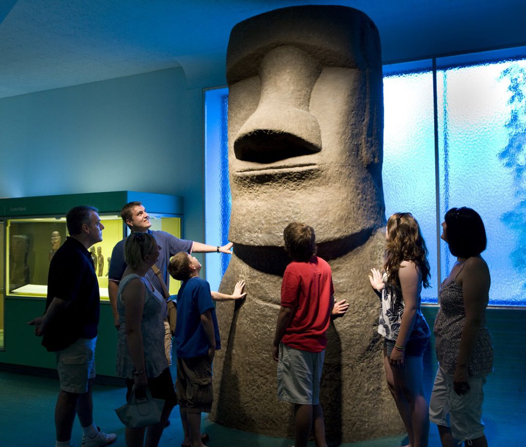 American Museum of Natural History — Cast of Easter Island maoi figure in the Margaret Mead Hall of Pacific Peoples.
