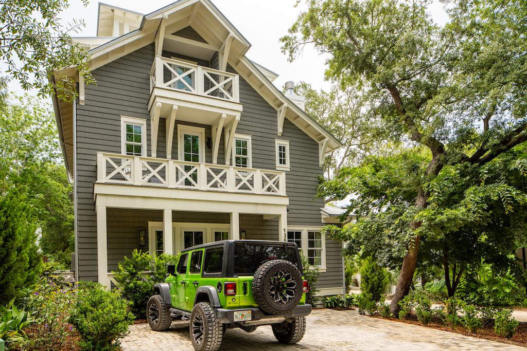 Seaside Florida real estate used for vacation rentals airbnb, vrbo.