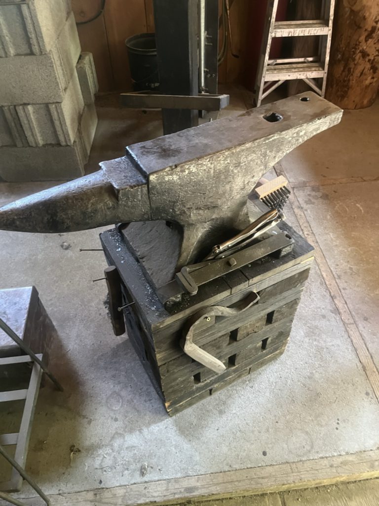 Greg Metz's anvil dates to 1902 and was NOT made by the ACME company