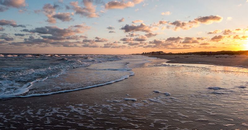 Small-Town Warmth Meets Big Texas Sunsets