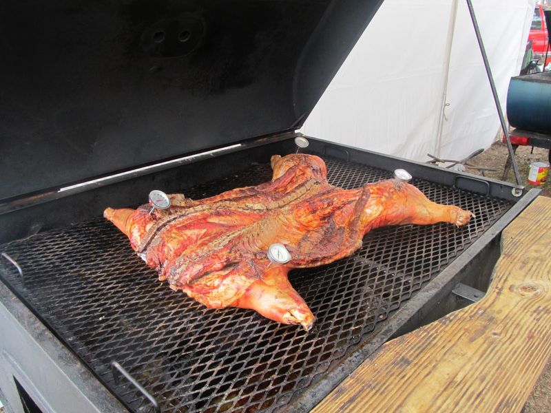 Newport Pig Cookin' Contest