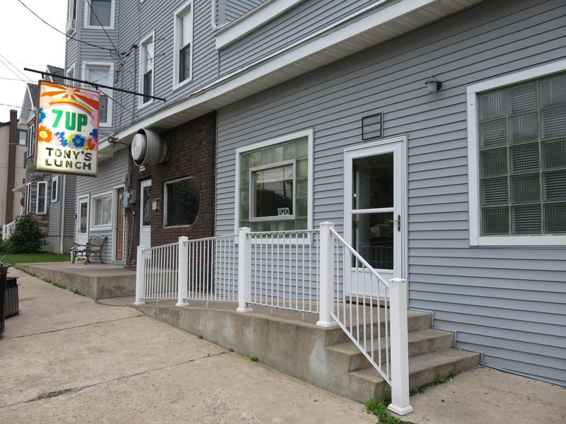 What Makes Tony's Lunch Stand Out