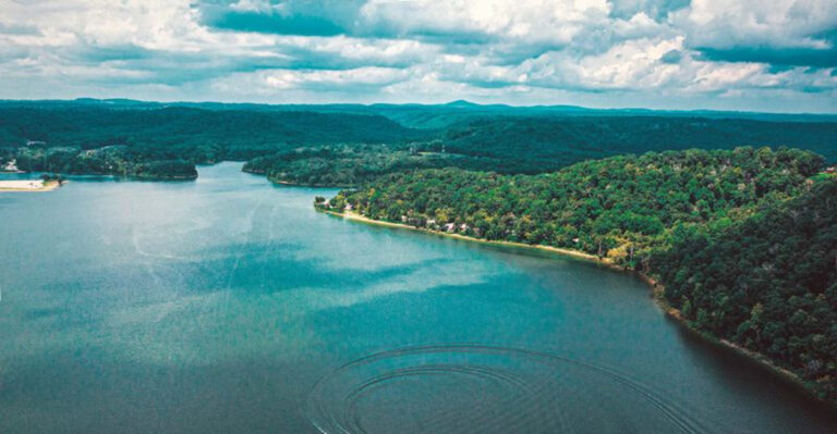 The Kentucky Lakeside Escape Locals Swear Is Their Best-Kept Secret