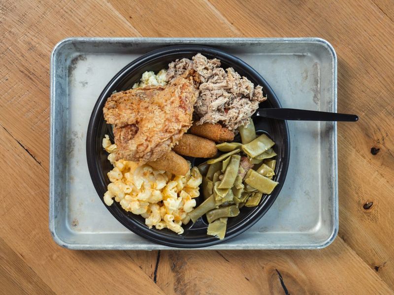 White Swan Bar-B-Q & Fried Chicken, Smithfield