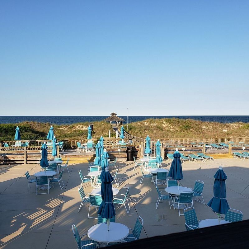 Surf's Up Grill & Bar (Emerald Isle)
