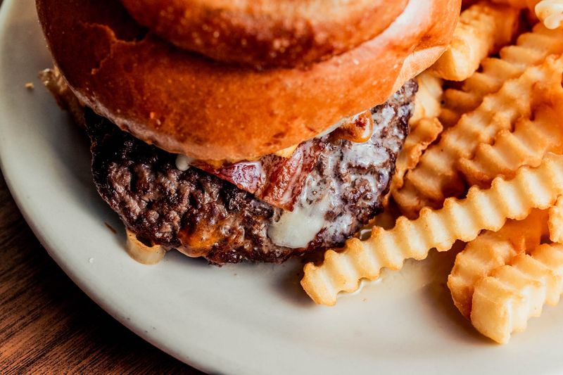 Solly’s Grille (Glendale)