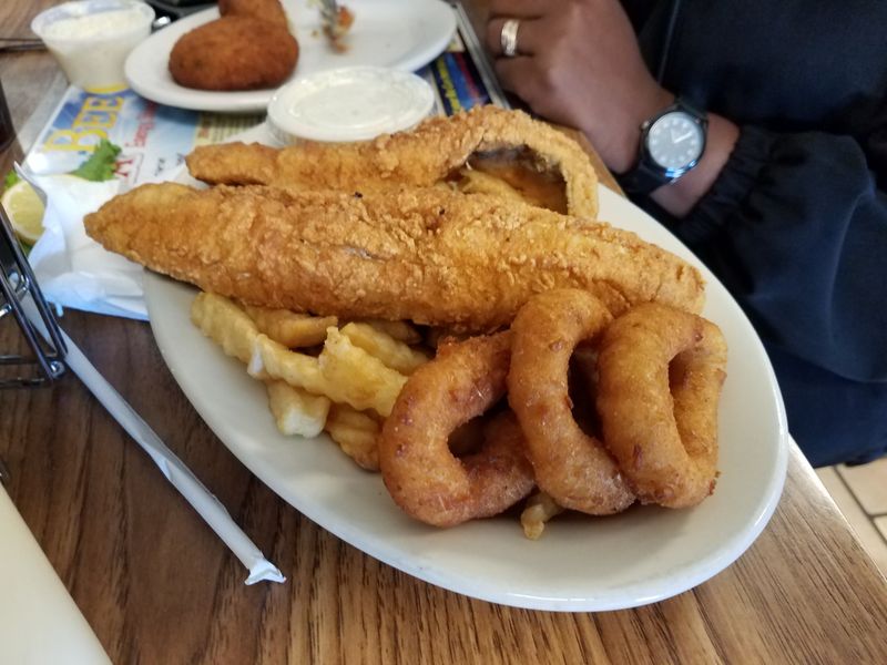 Mayflower Seafood (Greensboro)