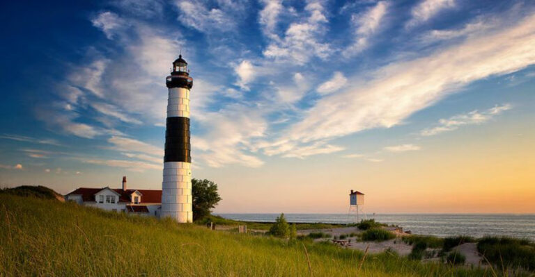 9 Michigan Lighthouses With Tales As Mesmerizing As Their Views