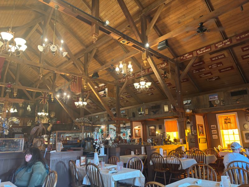 The Buffet Locals Swear Is The Best Value For Dessert Lovers In Indiana