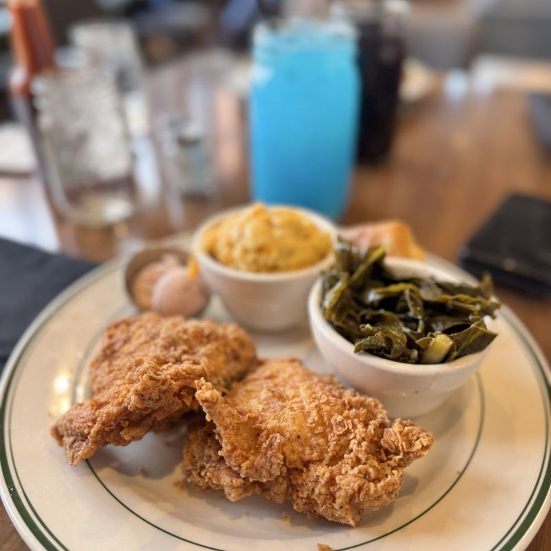 A Steam Table That Feels Like Walking Into Someone's Church Basement Kitchen