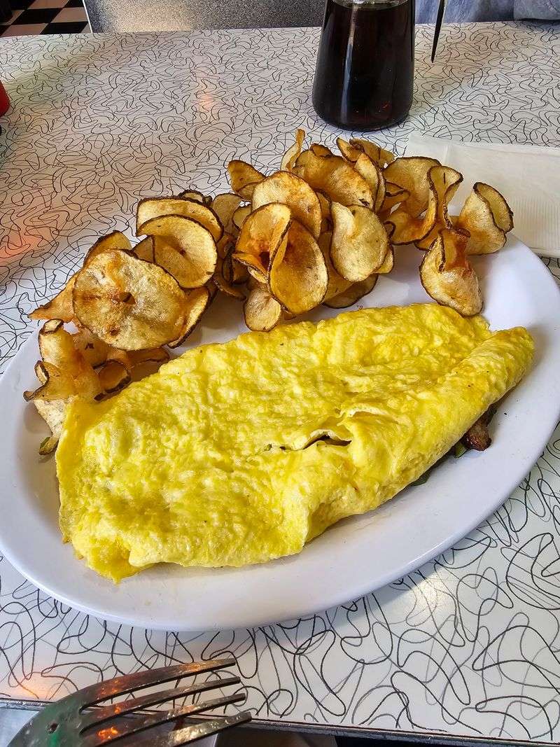 A Menu Built On Simplicity, Not Gimmicks - And Fried Bologna Proves It