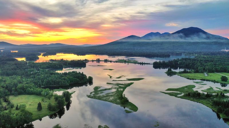 Flagstaff Lake Unfolds In a Massive, Unbroken Panorama