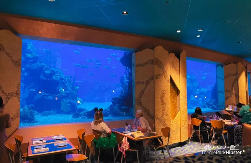 A Six-Million-Gallon Habitat Filled With Sea Life Steals The Show