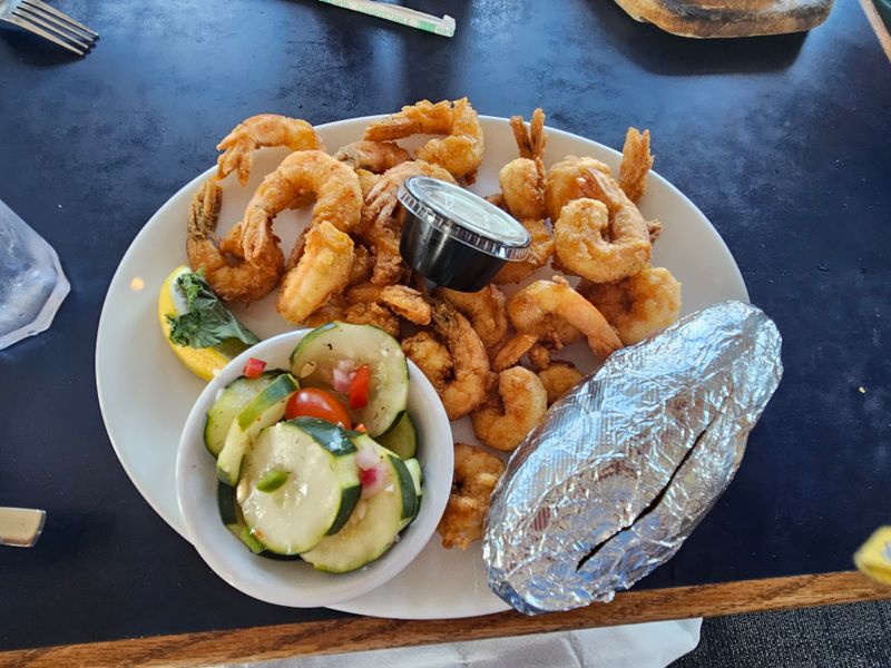 Sugar Creek Soundfront Restaurant (Nags Head)