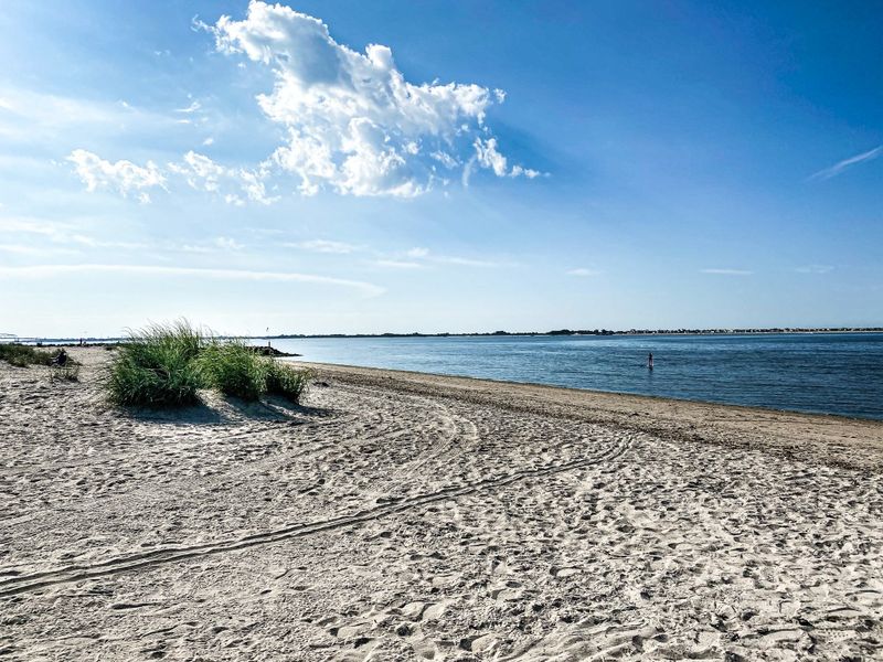 Plumb Beach (Brooklyn)