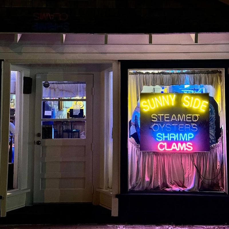 Sunny Side Oyster Bar (Williamston)