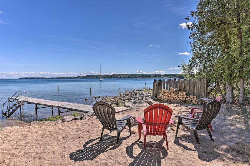 Bringing Nature Close: Beaches, Bay Views And Relaxation