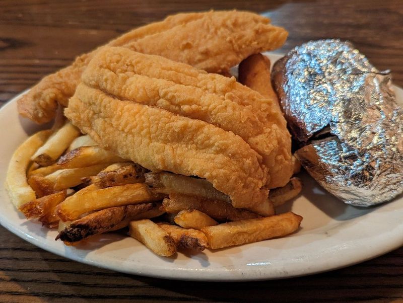 Captain Tom's Seafood & Oyster Bar (Kernersville)