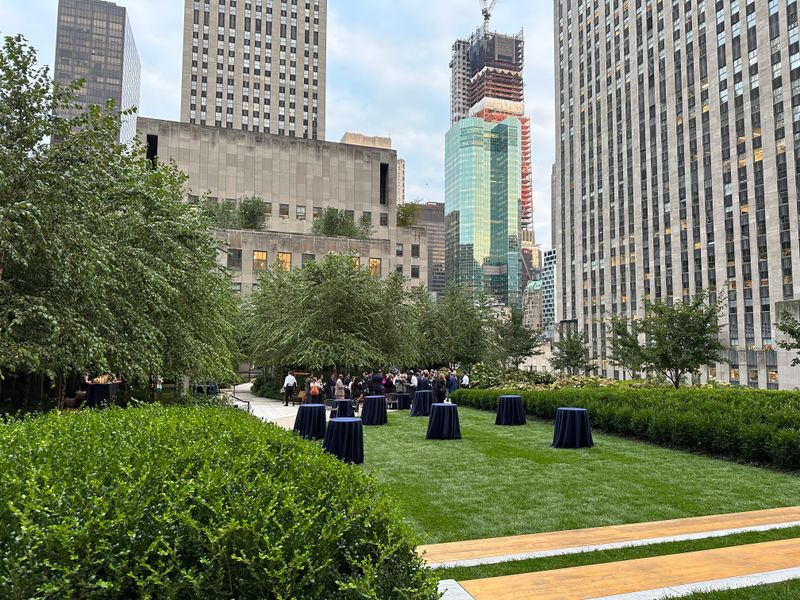 Radio Park At Rockefeller Center