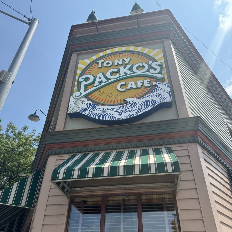 Tony Packo's Cafe, Toledo